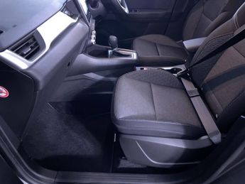 RENAULT CAPTUR 1.6 E-TECH evolution SUV 5dr Petrol Hybrid Auto Euro 6 (s/s) (14