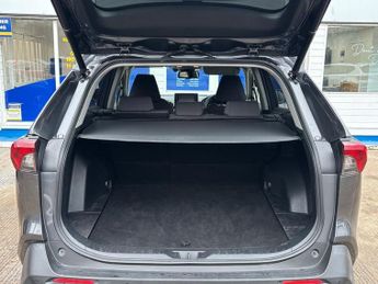 TOYOTA RAV4 2.5 VVT-h Design SUV 5dr Petrol Hybrid CVT 4WD Euro 6 (s/s) (222