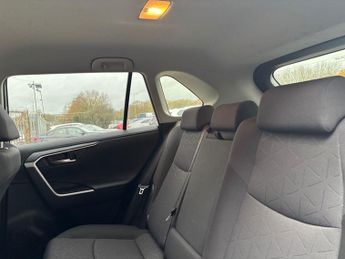 TOYOTA RAV4 2.5 VVT-h Design SUV 5dr Petrol Hybrid CVT 4WD Euro 6 (s/s) (222