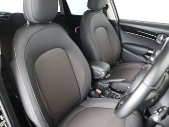 MINI HATCH 1.5 Cooper Classic Hatchback 5dr Petrol Steptronic Euro 6 (s/s) 