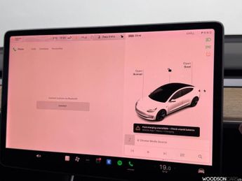 TESLA Model 3 (Dual Motor) Long Range Saloon 4dr Electric Auto 4WDE (346 ps)