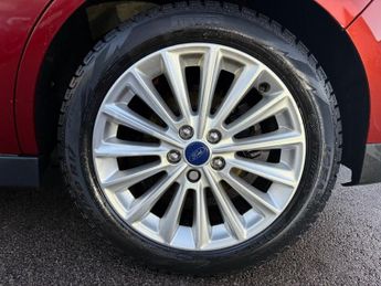 FORD GRAND C-MAX 2.0 TDCi Titanium MPV 5dr Diesel Powershift Euro 6 (s/s) (150 ps