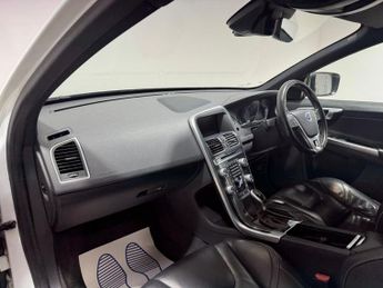 VOLVO XC60 2.4 D5 R-Design Lux Nav SUV 5dr Diesel Auto AWD Euro 6 (s/s) (22