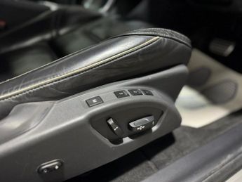 VOLVO XC60 2.4 D5 R-Design Lux Nav SUV 5dr Diesel Auto AWD Euro 6 (s/s) (22