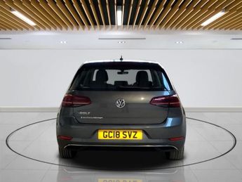 VOLKSWAGEN E-GOLF 35.8kWh e-Golf Hatchback 5dr Electric Auto (136 ps) 5d AUTO 134 