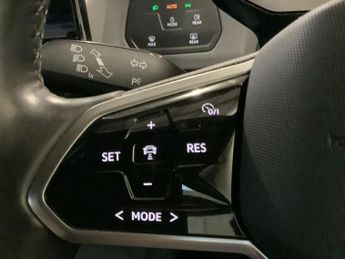 VOLKSWAGEN ID.3 Pro Performance 58kWh Life Hatchback 5dr Electric Auto (204 ps)