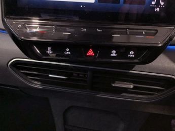 VOLKSWAGEN ID.3 Pro Performance 58kWh Life Hatchback 5dr Electric Auto (204 ps)