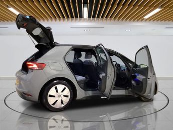 VOLKSWAGEN ID.3 Pro Performance 58kWh Life Hatchback 5dr Electric Auto (204 ps)