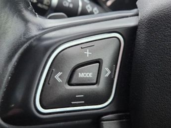 LAND ROVER RANGE ROVER EVOQUE 2.0 TD4 SE Tech SUV 5dr Diesel Auto 4WD Euro 6 (s/s) (180 ps)