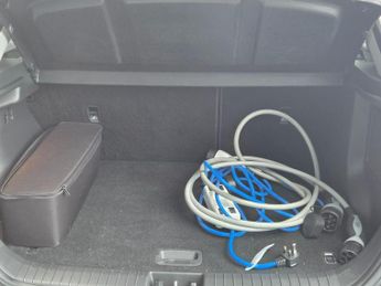 HYUNDAI KONA 64kWh Premium SE SUV 5dr Electric Auto (7kW Charger) (204 ps)