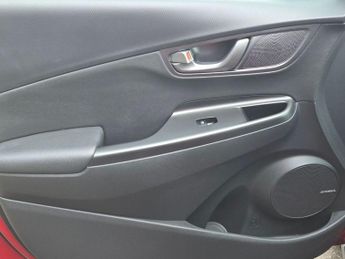 HYUNDAI KONA 64kWh Premium SE SUV 5dr Electric Auto (7kW Charger) (204 ps)