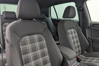 VOLKSWAGEN GOLF 2.0 TDI BlueMotion Tech GTD Hatchback 5dr Diesel DSG Euro 6 (s/s