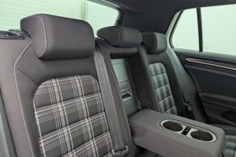 VOLKSWAGEN GOLF 2.0 TDI BlueMotion Tech GTD Hatchback 5dr Diesel DSG Euro 6 (s/s