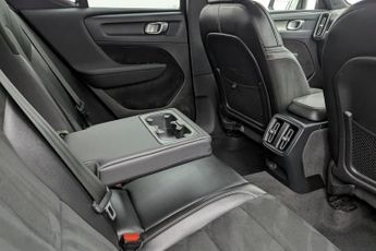 VOLVO XC40 Recharge Twin 78kWh SUV 5dr Electric Auto AWD (408 ps)