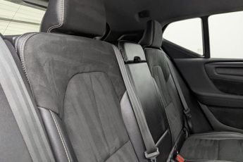 VOLVO XC40 Recharge Twin 78kWh SUV 5dr Electric Auto AWD (408 ps)