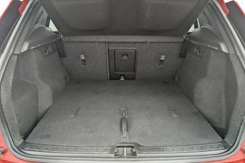 VOLVO XC40 Recharge Twin 78kWh SUV 5dr Electric Auto AWD (408 ps)