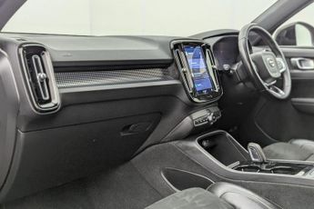 VOLVO XC40 Recharge Twin 78kWh SUV 5dr Electric Auto AWD (408 ps)