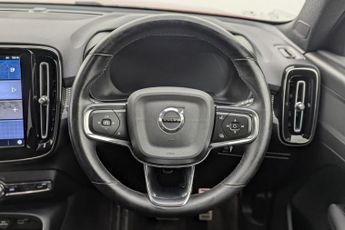 VOLVO XC40 Recharge Twin 78kWh SUV 5dr Electric Auto AWD (408 ps)