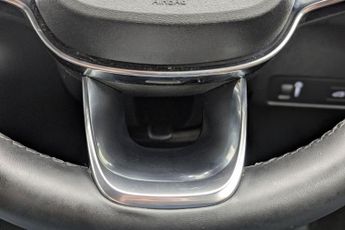 VOLVO XC40 Recharge Twin 78kWh SUV 5dr Electric Auto AWD (408 ps)