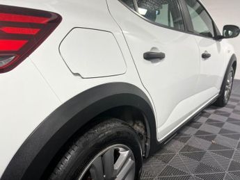 DACIA SANDERO STEPWAY 1.0 TCe Essential Hatchback 5dr Bi Fuel Manual Euro 6 (s/s) (100