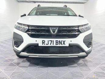 DACIA SANDERO STEPWAY 1.0 TCe Essential Hatchback 5dr Bi Fuel Manual Euro 6 (s/s) (100