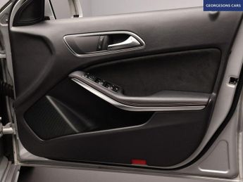 MERCEDES-BENZ A-CLASS 1.5 A180d AMG Line (Executive) Hatchback 5dr Diesel 7G-DCT Euro 