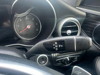 MERCEDES-BENZ C-CLASS 1.6 C200d AMG Line Saloon 4dr Diesel G-Tronic+ Euro 6 (s/s) (136