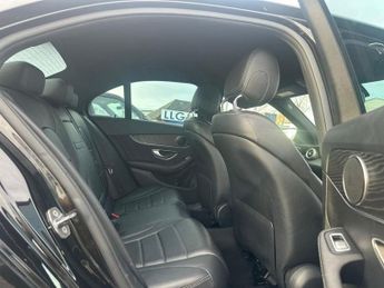 MERCEDES-BENZ C-CLASS 1.6 C200d AMG Line Saloon 4dr Diesel G-Tronic+ Euro 6 (s/s) (136