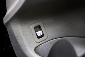 MERCEDES-BENZ C-CLASS 1.6 C200d Sport Saloon 4dr Diesel G-Tronic+ Euro 6 (s/s) (136 ps