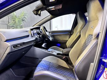 VOLKSWAGEN GOLF 2.0 TSI R Hatchback 5dr Petrol DSG 4Motion Euro 6 (s/s) (320 ps)