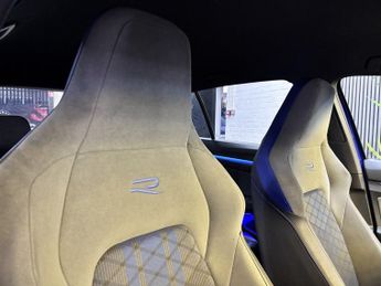 VOLKSWAGEN GOLF 2.0 TSI R Hatchback 5dr Petrol DSG 4Motion Euro 6 (s/s) (320 ps)