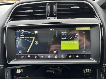 JAGUAR F-PACE 2.0 D180 R-Sport SUV 5dr Diesel Auto AWD Euro 6 (s/s) (180 ps)