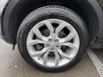 LAND ROVER DISCOVERY SPORT 2.0 TD4 HSE SUV 5dr Diesel Auto 4WD Euro 6 (s/s) (180 ps)