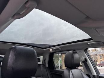 LAND ROVER DISCOVERY SPORT 2.0 TD4 HSE SUV 5dr Diesel Auto 4WD Euro 6 (s/s) (180 ps)