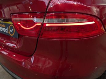 JAGUAR XE 2.0d Prestige Saloon 4dr Diesel Manual Euro 6 (s/s) (163 ps)
