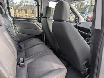 FIAT DOBLO 1.6 MultiJet Easy MPV 5dr Diesel Manual Euro 6 (95 ps)