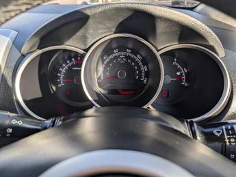 KIA VENGA 1.4 EcoDynamics 2 MPV 5dr Petrol Manual Euro 5 (s/s) (89 bhp)