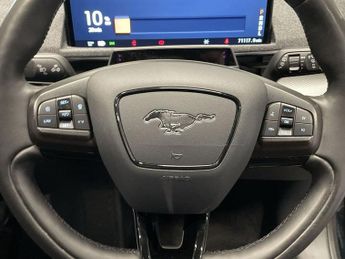 FORD MUSTANG MACH-E Extended Range 91kWh SUV 5dr Electric Automatic (294 ps)
