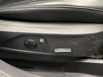 FORD MUSTANG MACH-E Extended Range 91kWh SUV 5dr Electric Automatic (294 ps)