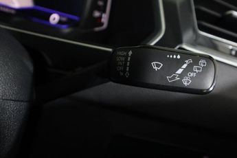 VOLKSWAGEN TIGUAN 1.5 TSI R-Line DSG Euro 6 (s/s) 5dr