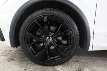 VOLKSWAGEN TIGUAN 1.5 TSI R-Line DSG Euro 6 (s/s) 5dr