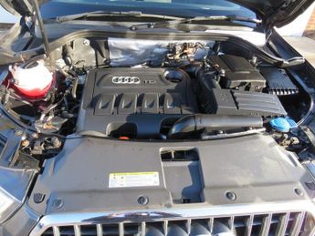 AUDI Q3 2.0 TDI S line SUV 5dr Diesel S Tronic quattro Euro 5 (s/s) (177