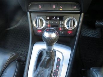 AUDI Q3 2.0 TDI S line SUV 5dr Diesel S Tronic quattro Euro 5 (s/s) (177