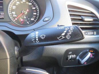 AUDI Q3 2.0 TDI S line SUV 5dr Diesel S Tronic quattro Euro 5 (s/s) (177