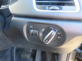 AUDI Q3 2.0 TDI S line SUV 5dr Diesel S Tronic quattro Euro 5 (s/s) (177