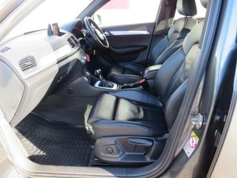 AUDI Q3 2.0 TDI S line SUV 5dr Diesel S Tronic quattro Euro 5 (s/s) (177