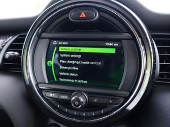 MINI Electric Hatch Cooper SE 32.6kWh Level 1 Hatchback 3dr Electric Auto (184 ps)