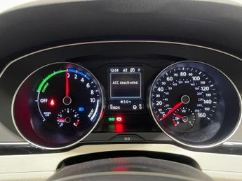 VOLKSWAGEN PASSAT 1.4 TSI GTE Estate 5dr Petrol Plug-in Hybrid DSG Euro 6 (s/s) (2