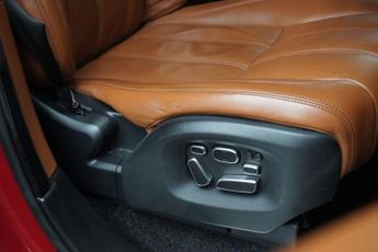 LAND ROVER RANGE ROVER 4.4 SD V8 Autobiography SUV 5dr Diesel Auto 4WD Euro 5 (339 ps)