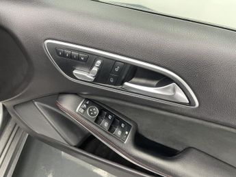 MERCEDES-BENZ A-CLASS 2.1 A200d AMG Line (Premium Plus) Hatchback 5dr Diesel 7G-DCT Eu